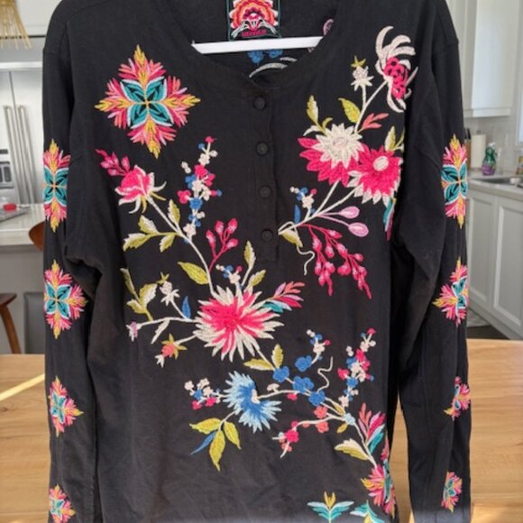 Johnny Was Cotton Knit Embroidered Top XL  Flowers & Bird - Picture 3 of 9